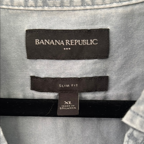 Banana Republic Men’s Blue Button Down Shirt - Picture 2 of 5